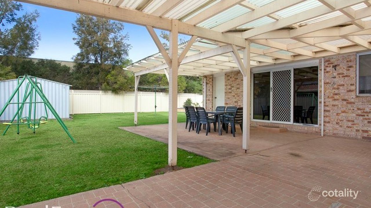 8-bedroom house at 28 Aylesbury Crescent, Chipping Norton, NSW 2170, Liverpool Council, New South Wales