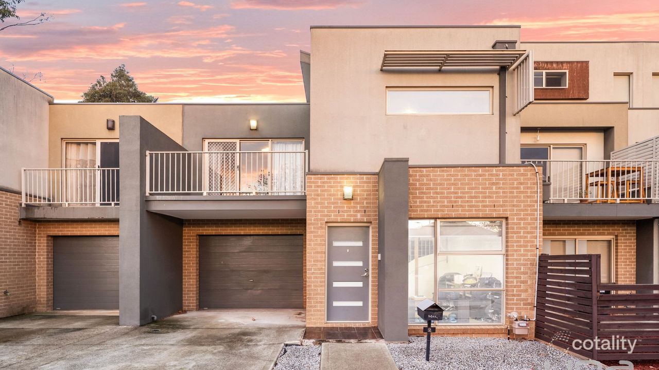 3-bedroom unit at 2/17-21 Cobaw Circuit, Caroline Springs, VIC 3023, Melton, Victoria