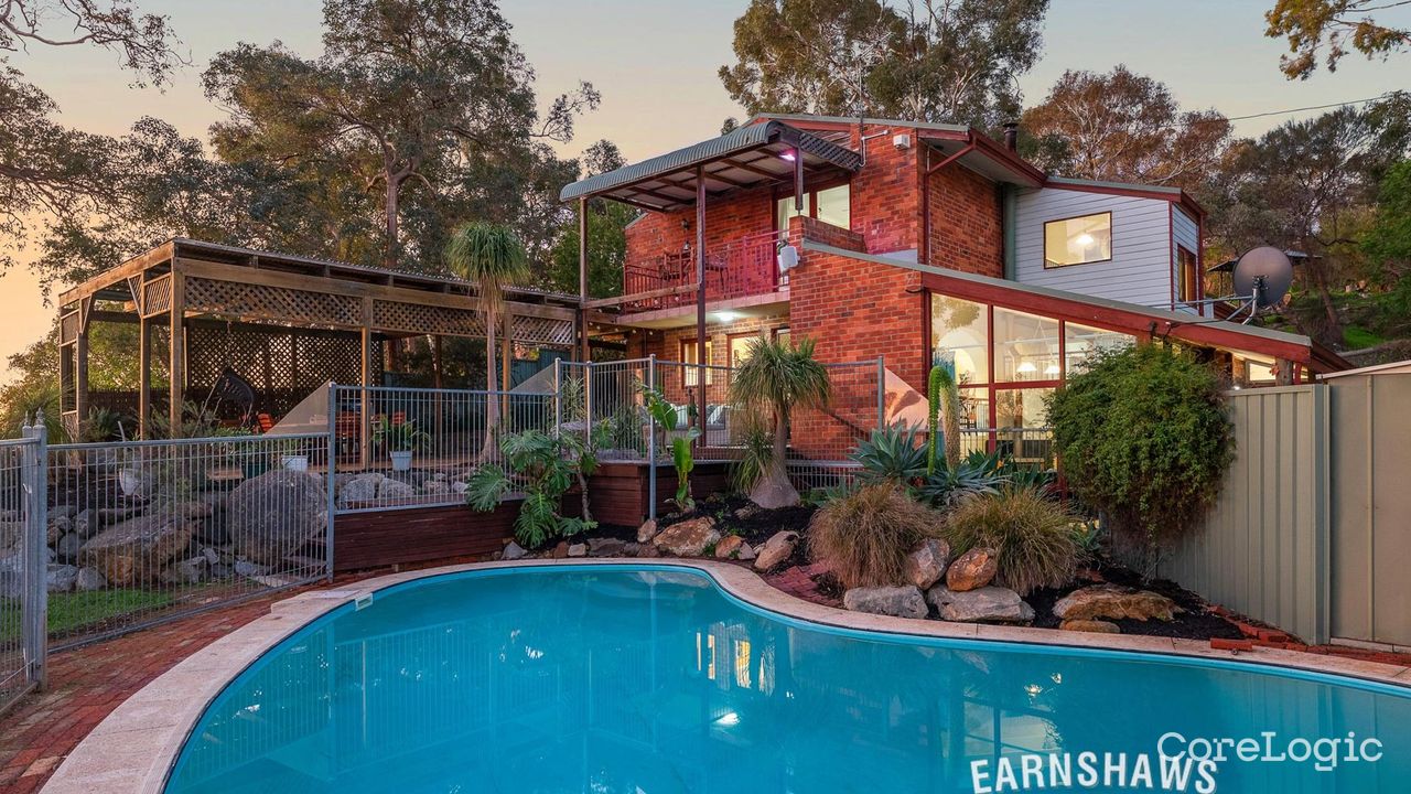 4-bedroom house at 15 Vivian Way, Mundaring Council, Western Australia