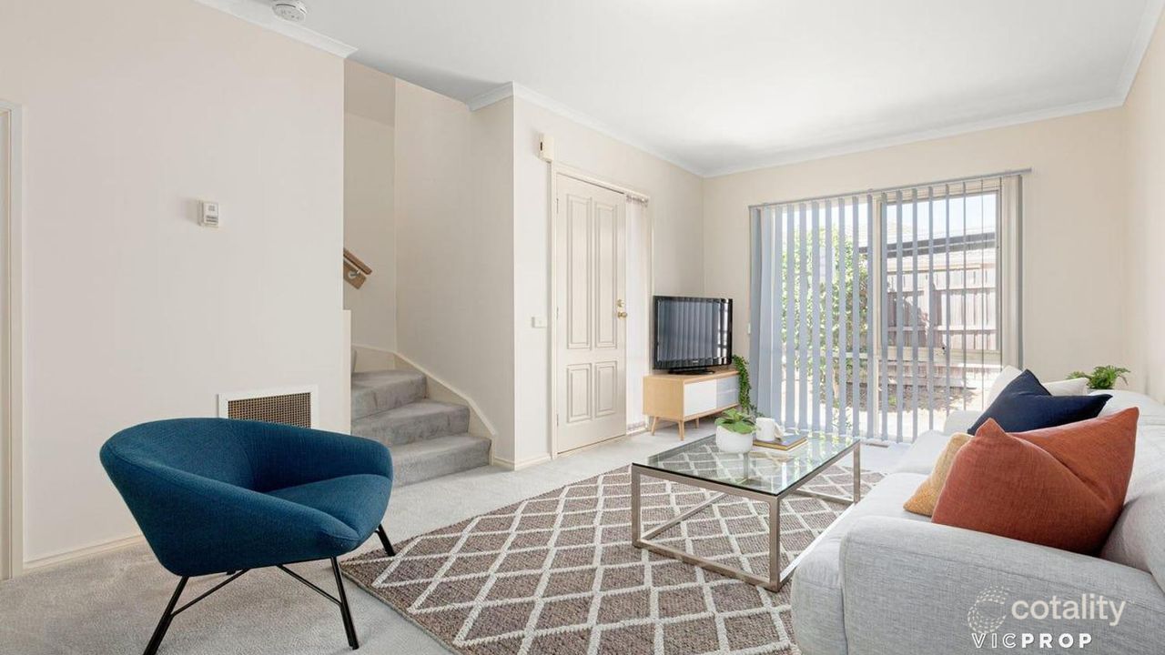 3-bedroom unit at 3/10 Simpsons Road, Box Hill, VIC 3128, Whitehorse, Victoria