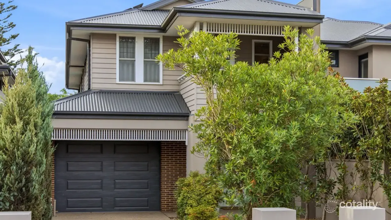 4-bedroom unit at 1/7B Collins Street, Mentone, VIC 3194, Kingston (Vic.), Victoria