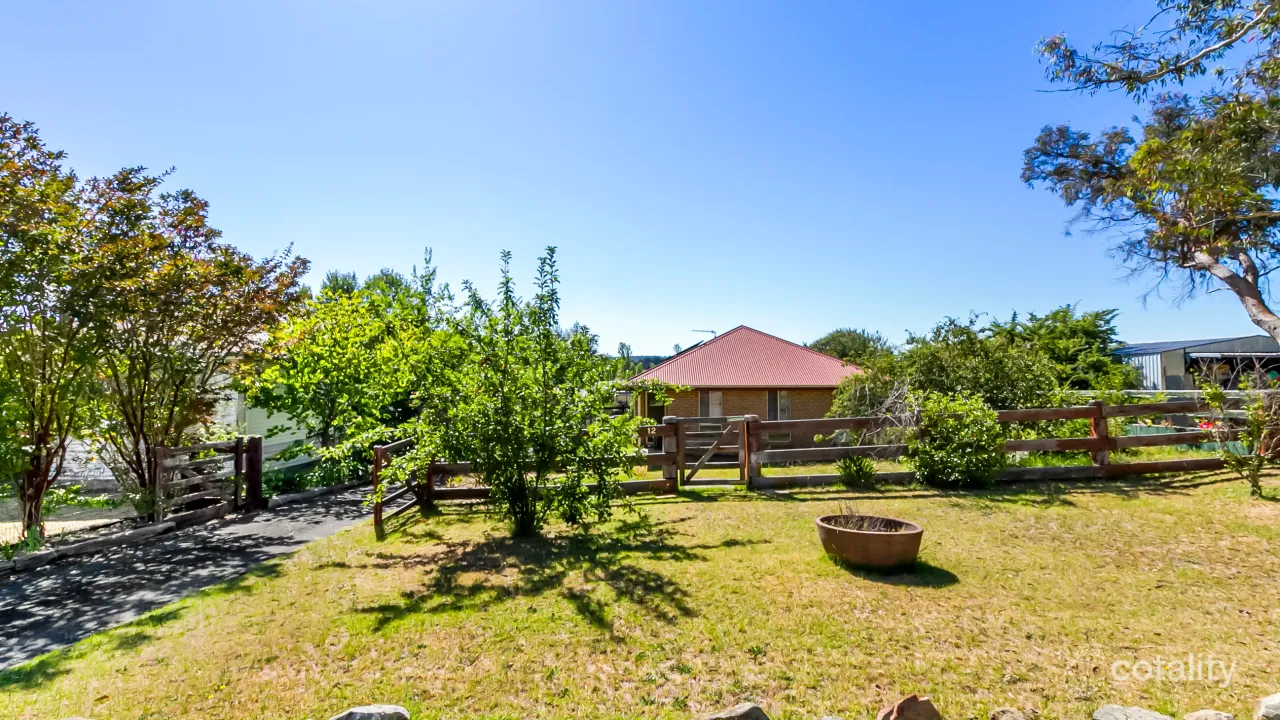4-bedroom house at 12 Marsh Street, Uralla, NSW 2358, Uralla Council, New South Wales