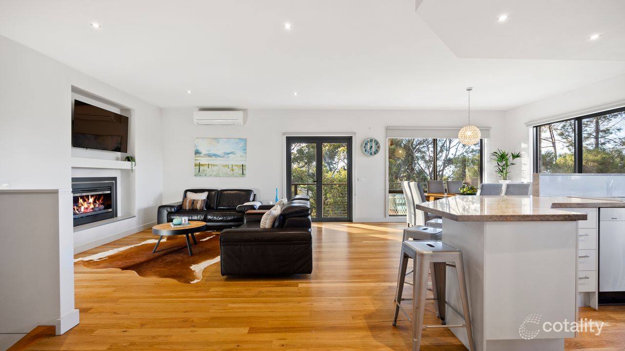 5-bedroom house at 26 Hull Road, Mount Martha, VIC 3934, Mornington Peninsula, Victoria