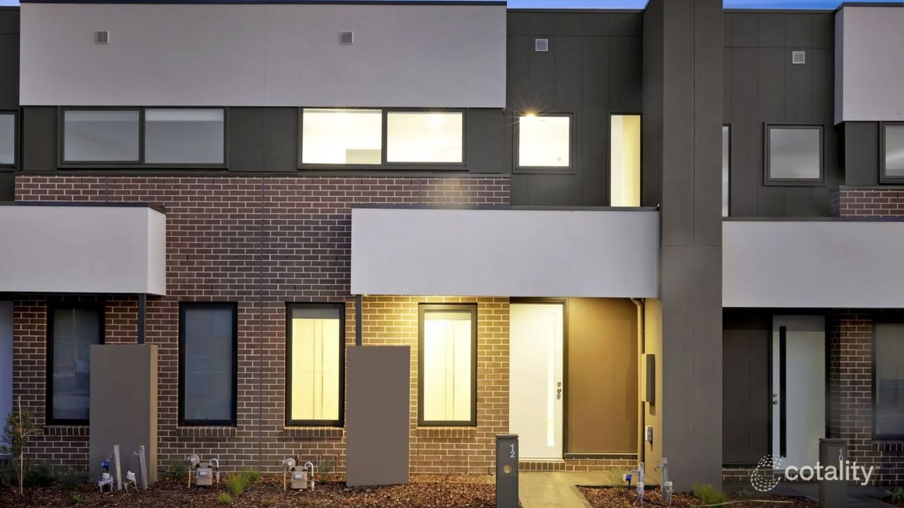 4-bedroom unit at 12 Growling Crescent, Wollert, VIC 3750, Whittlesea, Victoria