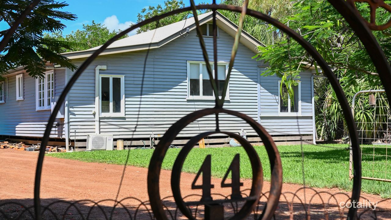 4-bedroom house at 44 Thistle Street, Blackall, QLD 4472, Blackall Tambo, Queensland