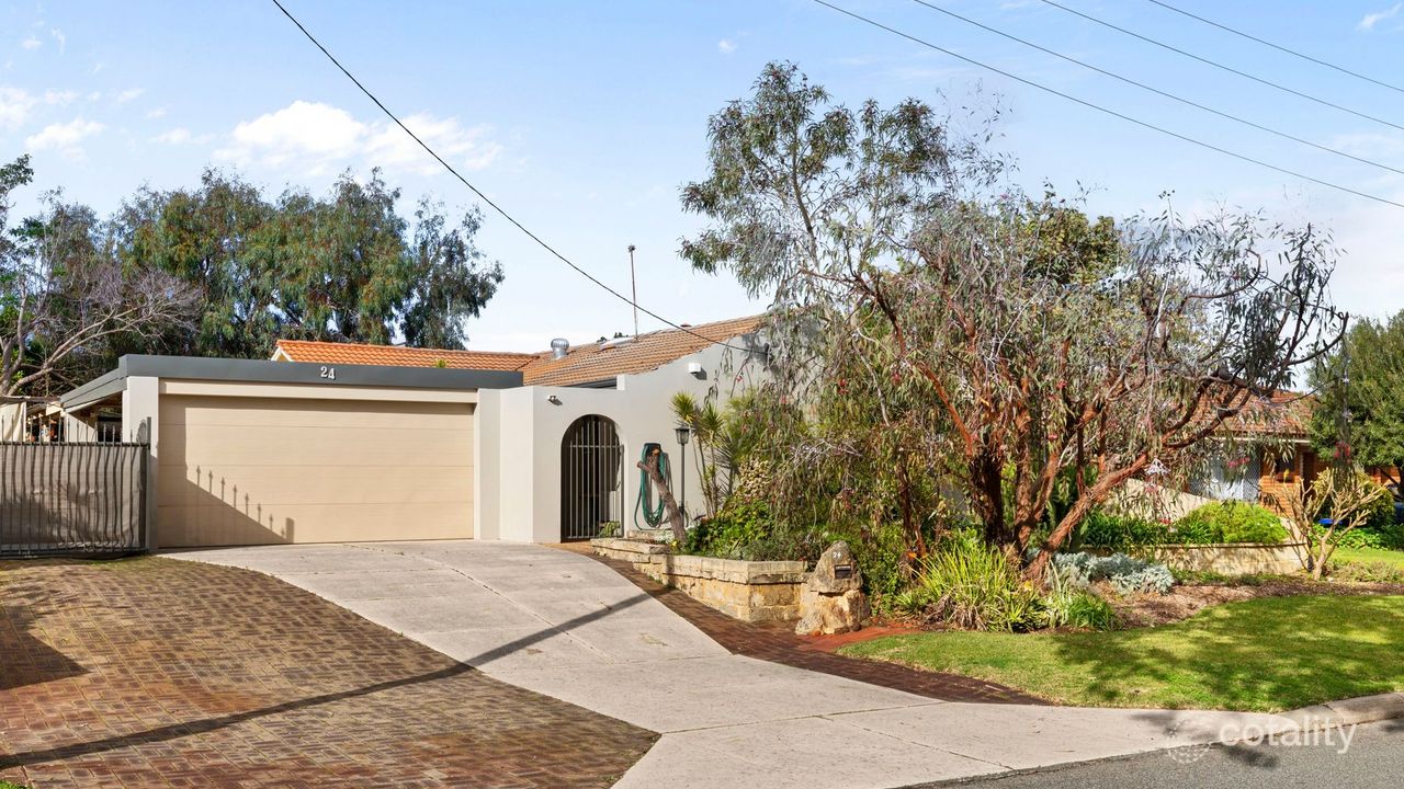 4-bedroom house at 24 Elton Place, Stirling, WA 6021, Stirling, Western Australia