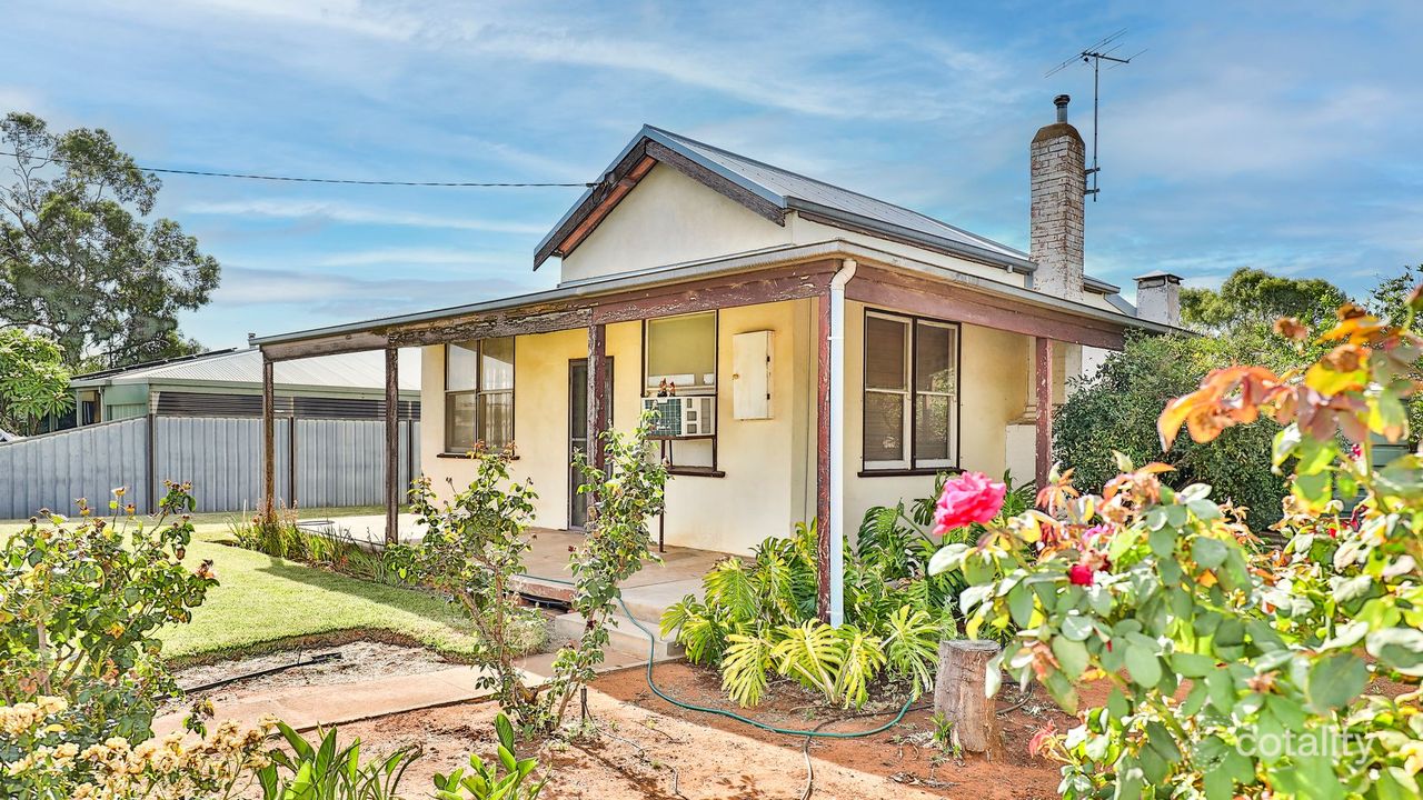 2-bedroom house at 106 Fitzroy Avenue, Red Cliffs, VIC 3496, Mildura Council, Victoria