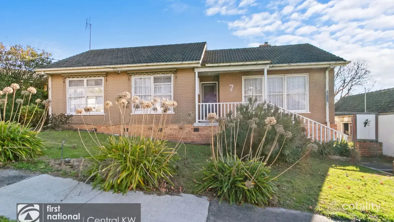 3-bedroom house at 7 East Street, Yallourn North, VIC 3825, Latrobe Council, Victoria