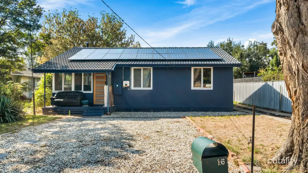 3-bedroom house at 16 Murphy Street, Mansfield, VIC 3722, Mansfield Council, Victoria