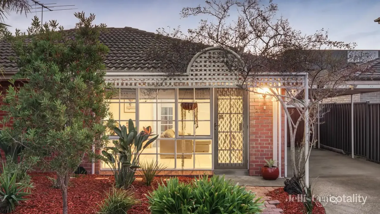 2-bedroom unit at 2/209 Waiora Road, Heidelberg Heights, VIC 3081, Banyule Council, Victoria