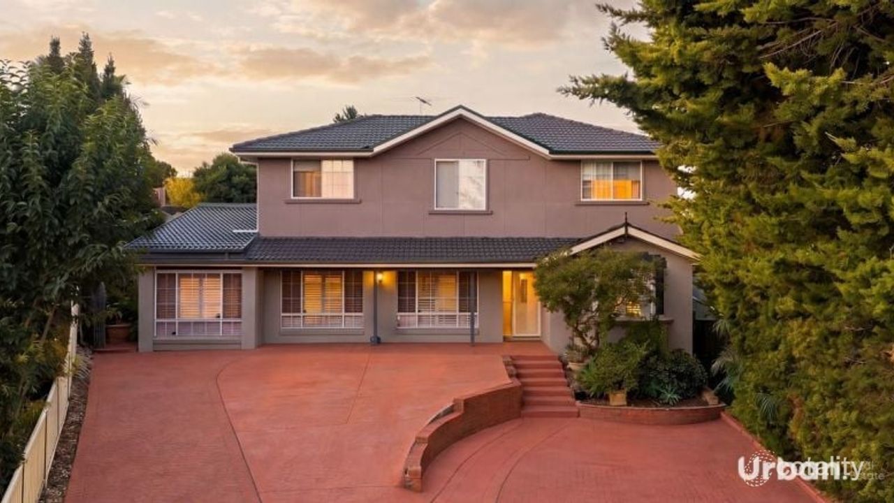 9-bedroom house at 8 Sikes Place, Ambarvale, NSW 2560, Campbelltown (Nsw), New South Wales
