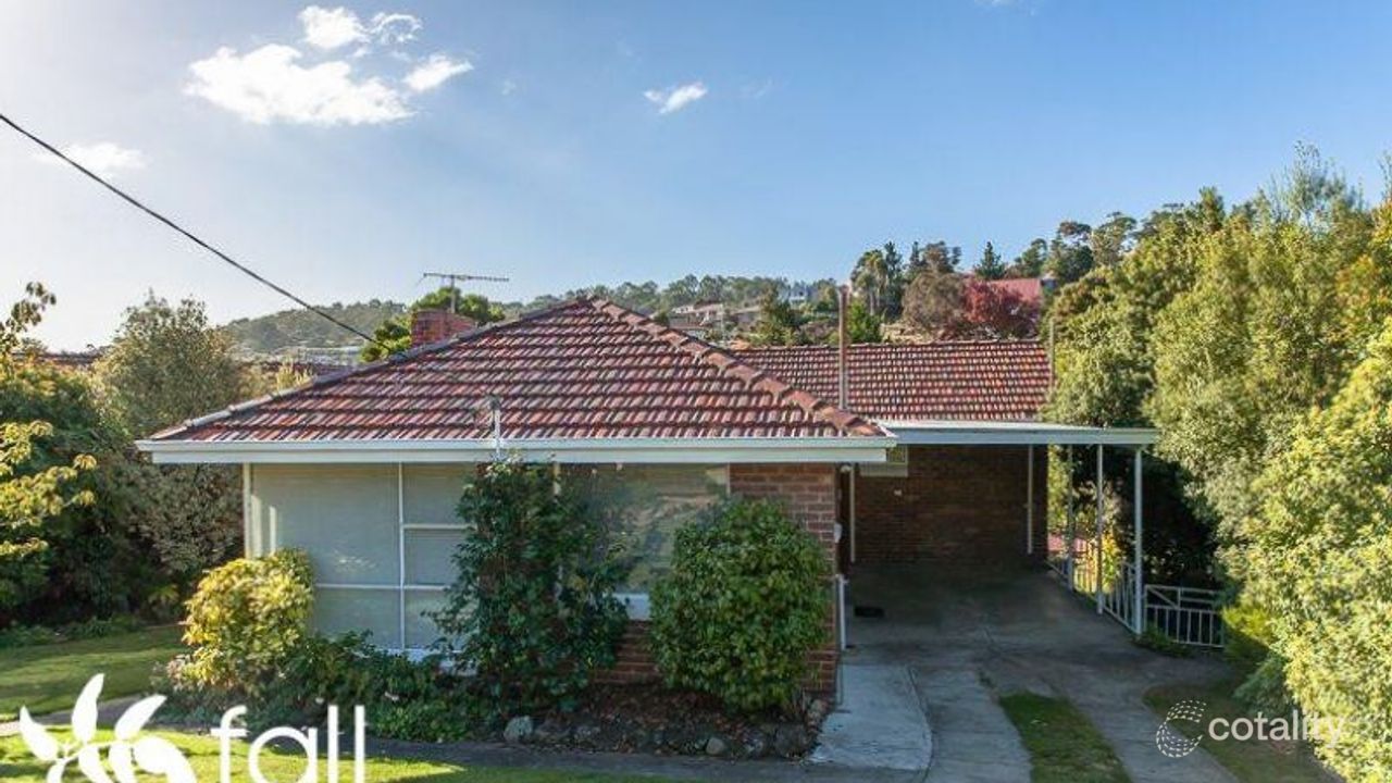 4-bedroom house at 12 Henley Street, Lindisfarne, TAS 7015, Clarence, Tasmania