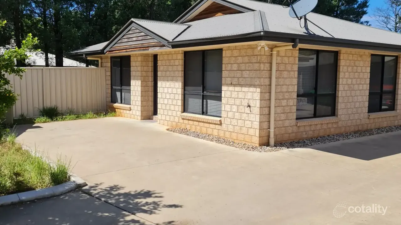 3-bedroom unit at 2/10 Davidson Court, Chinchilla, QLD 4413, Western Downs Council, Queensland