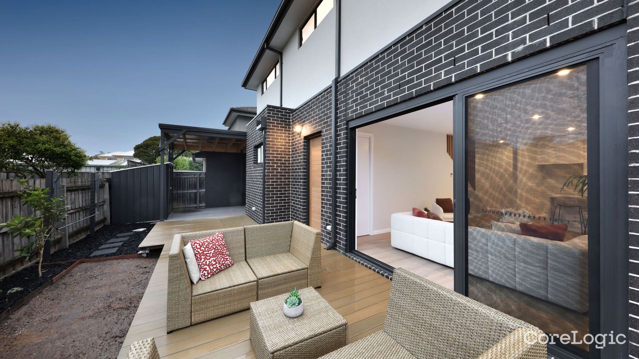 4-bedroom unit at 2/14 Sumersett Avenue, Monash Council, Victoria