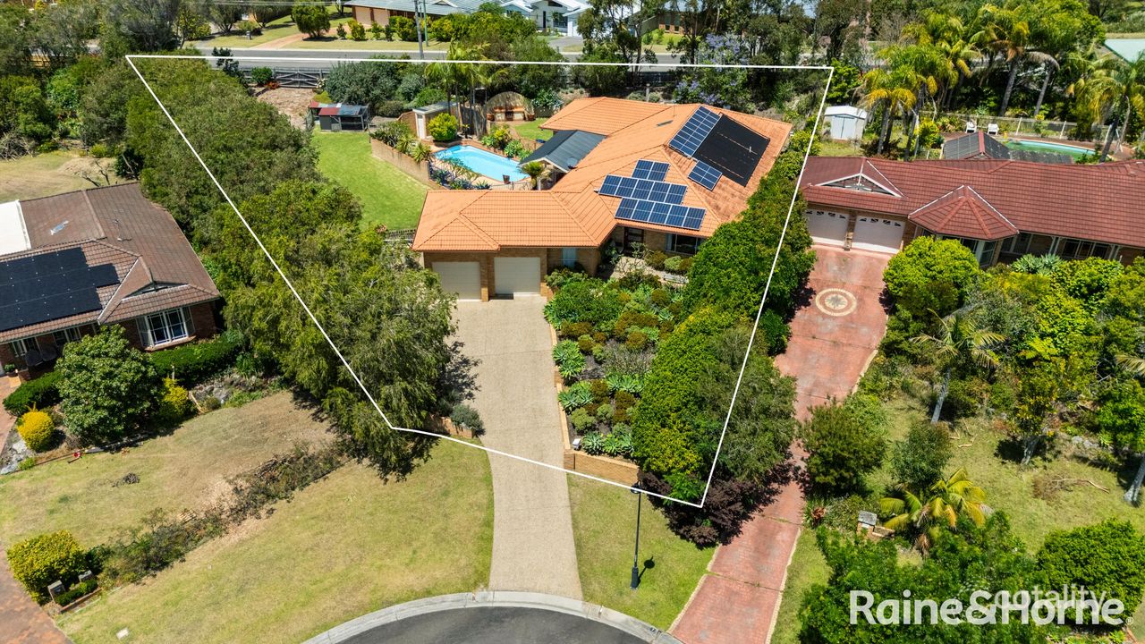 4-bedroom house at 8 Callemondah Close, Narrawallee, NSW 2539, Shoalhaven, New South Wales