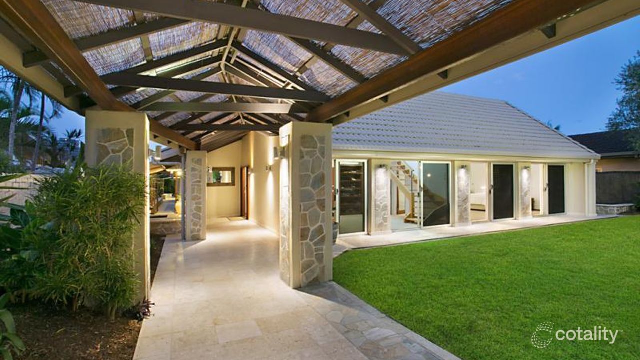 4-bedroom house at 9 Wildash Street, Southport, QLD 4215, Gold Coast, Queensland