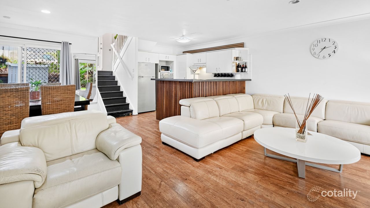 3-bedroom unit at 2/283 Nineteenth Avenue, Elanora, QLD 4221, Gold Coast, Queensland