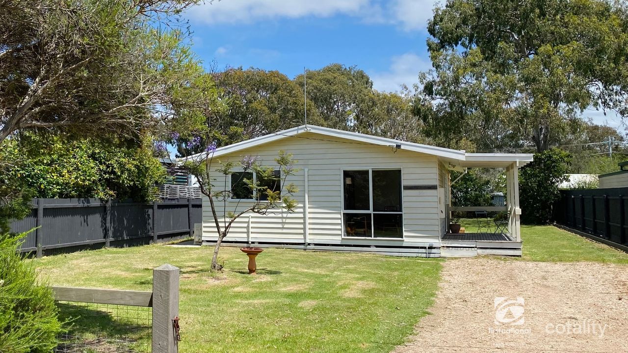 2-bedroom house at 38 Tenth Avenue, Raymond Island, VIC 3880, East Gippsland Council, Victoria