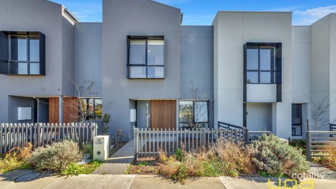 4-bedroom unit at 107 Hayton Park Boulevard, Cranbourne West, VIC 3977, Casey Council, Victoria
