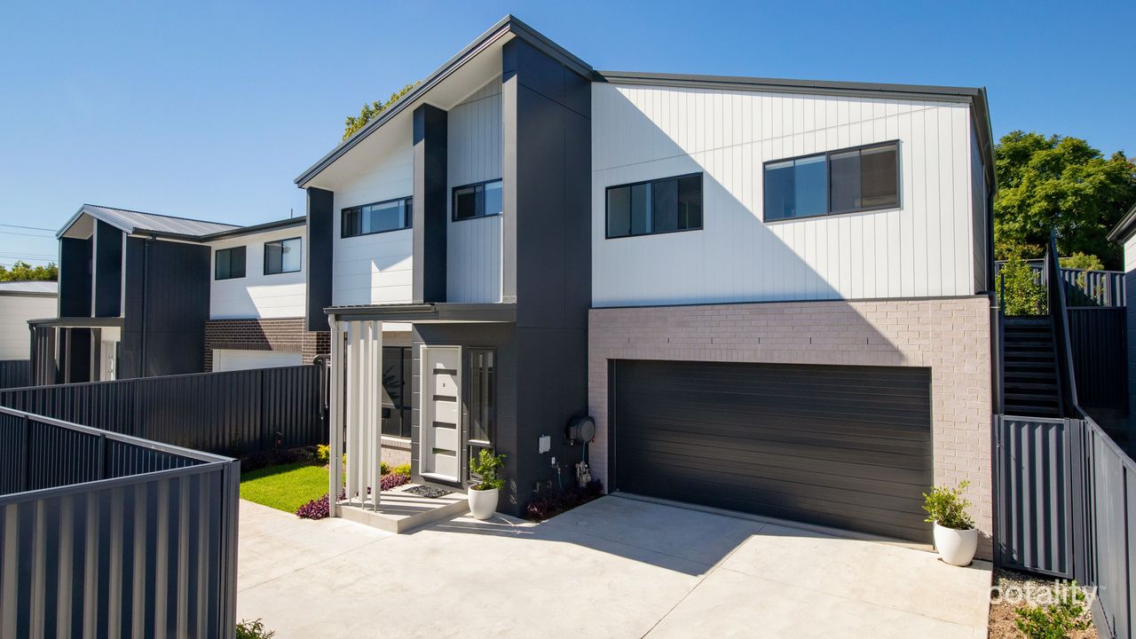 3-bedroom unit at 2/5 Sneddon Court, Boolaroo, NSW 2284, Lake Macquarie Council, New South Wales