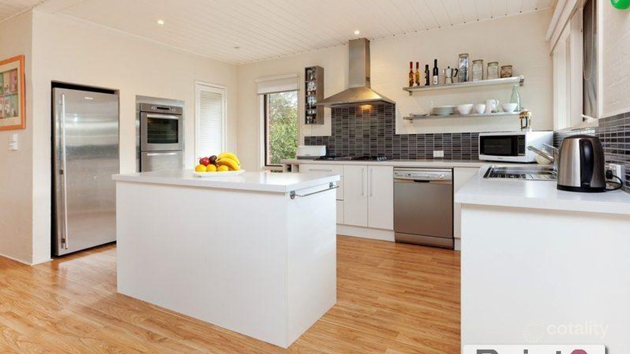 4-bedroom house at 87 Koornalla Crescent, Mount Eliza, VIC 3930, Mornington Peninsula, Victoria