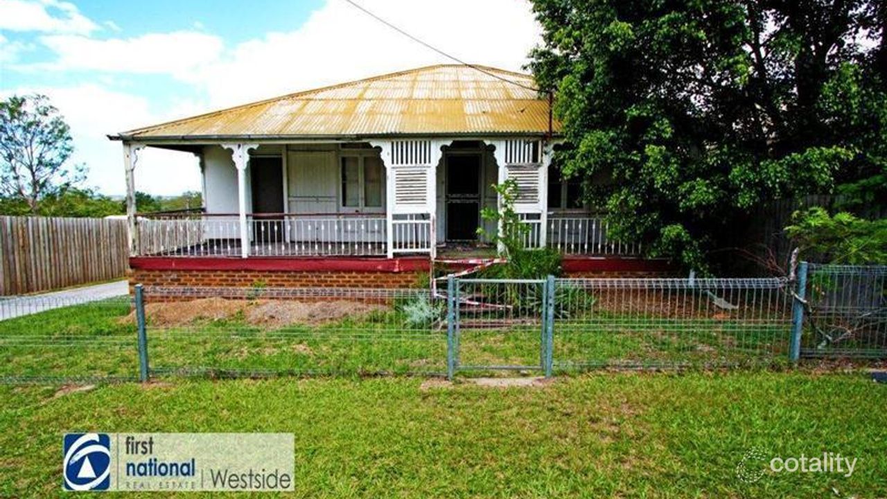 3-bedroom house at 10 Seventeen Mile Rocks Road, Oxley, QLD 4075, Brisbane, Queensland