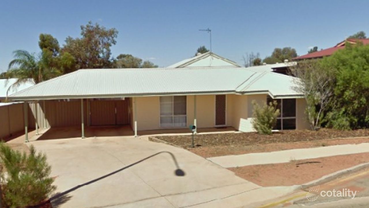 4-bedroom house at 13 Aquila Boulevard, Roxby Downs, SA 5725, Roxby Downs, South Australia