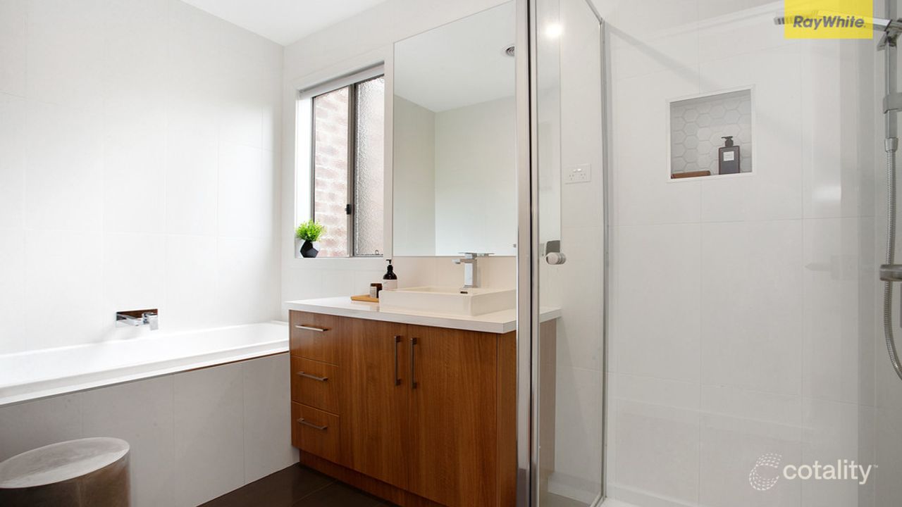 4-bedroom house at 5 Tasman Court, Taylors Hill, VIC 3037, Melton Council, Victoria