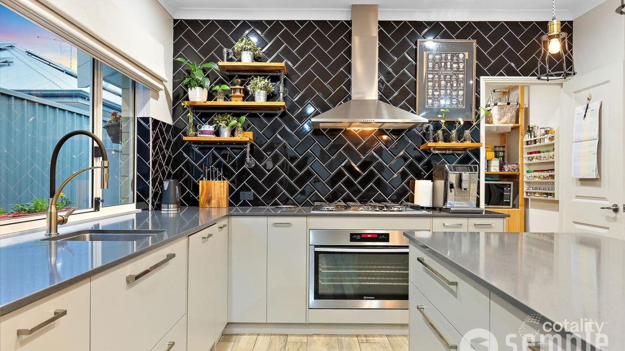 4-bedroom house at 5 Hird Road, Success, WA 6164, Cockburn, Western Australia