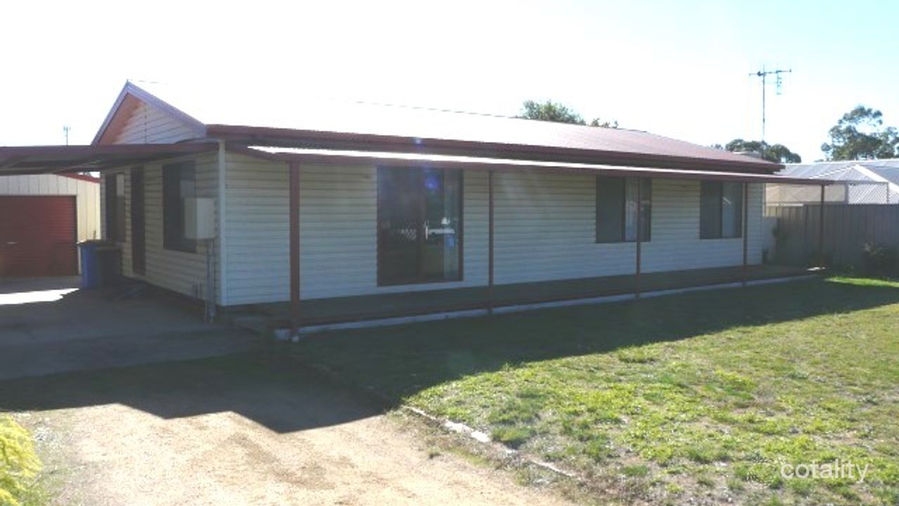 3-bedroom house at 68 Kelly Street, Tocumwal, NSW 2714, Berrigan Council, New South Wales