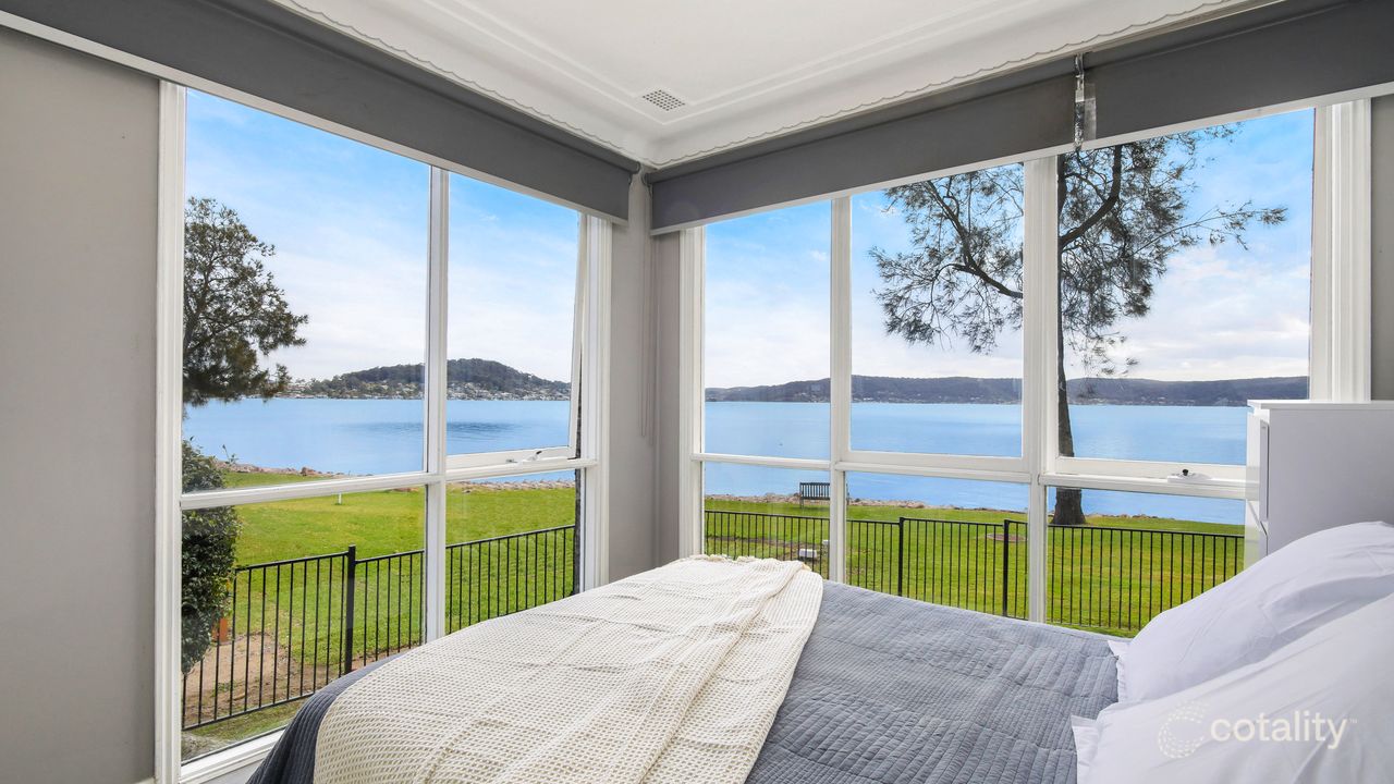 2-bedroom house at 317 Avoca Drive, Green Point, NSW 2251, Central Coast (Nsw), New South Wales