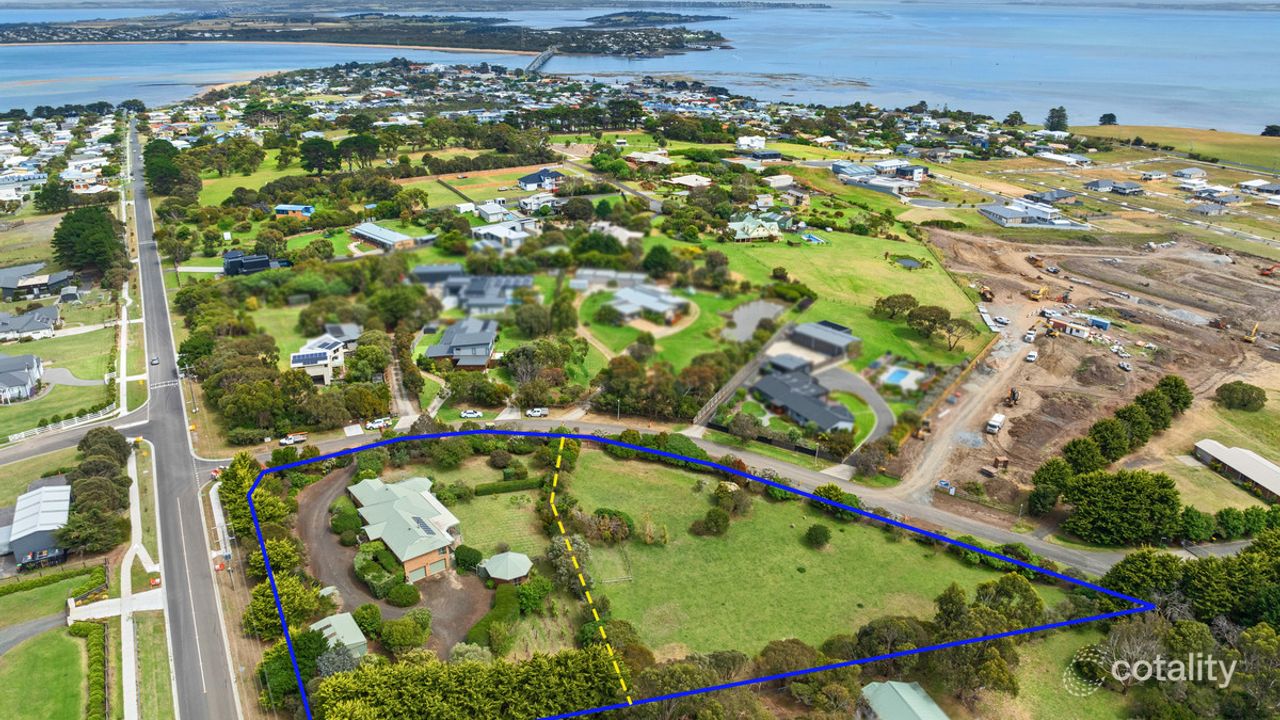 4-bedroom house at 2-10 Small Court, San Remo, VIC 3925, Bass Coast Council, Victoria