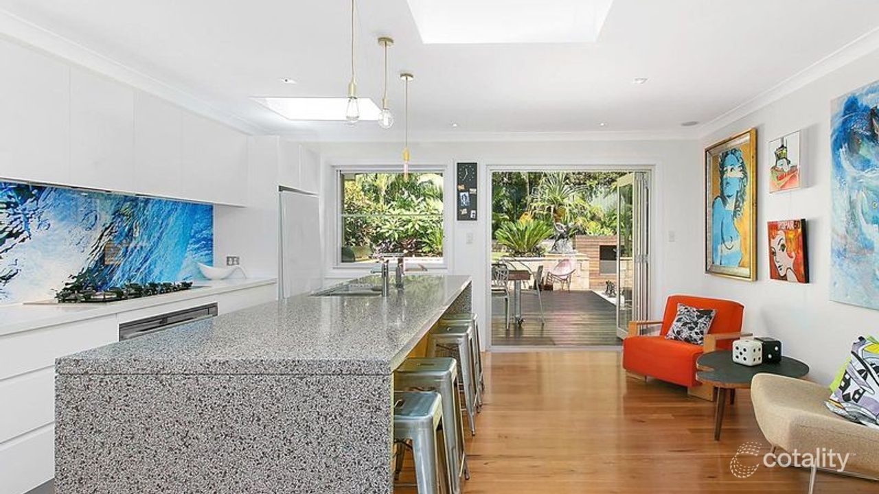 5-bedroom house at 111 Gondola Road, North Narrabeen, NSW 2101, Northern Beaches Council, New South Wales