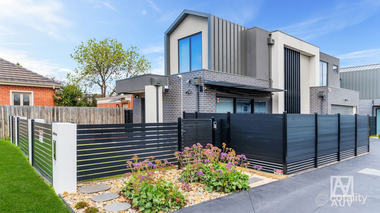4-bedroom unit at 1/11 Rigby Avenue, Carnegie, VIC 3163, Glen Eira, Victoria