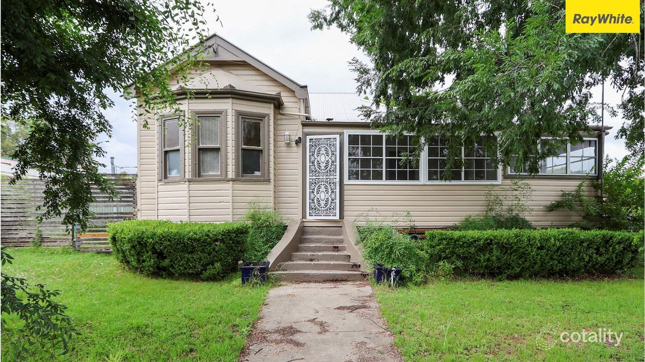 4-bedroom house at 13 Geddes Street, Warialda, NSW 2402, Gwydir Council, New South Wales