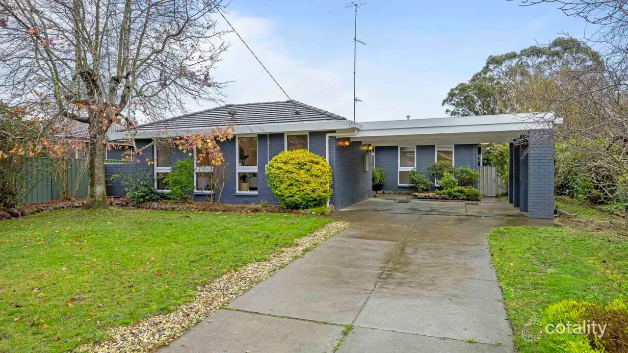 3-bedroom house at 21 Christine Avenue, Alfredton, VIC 3350, Ballarat, Victoria