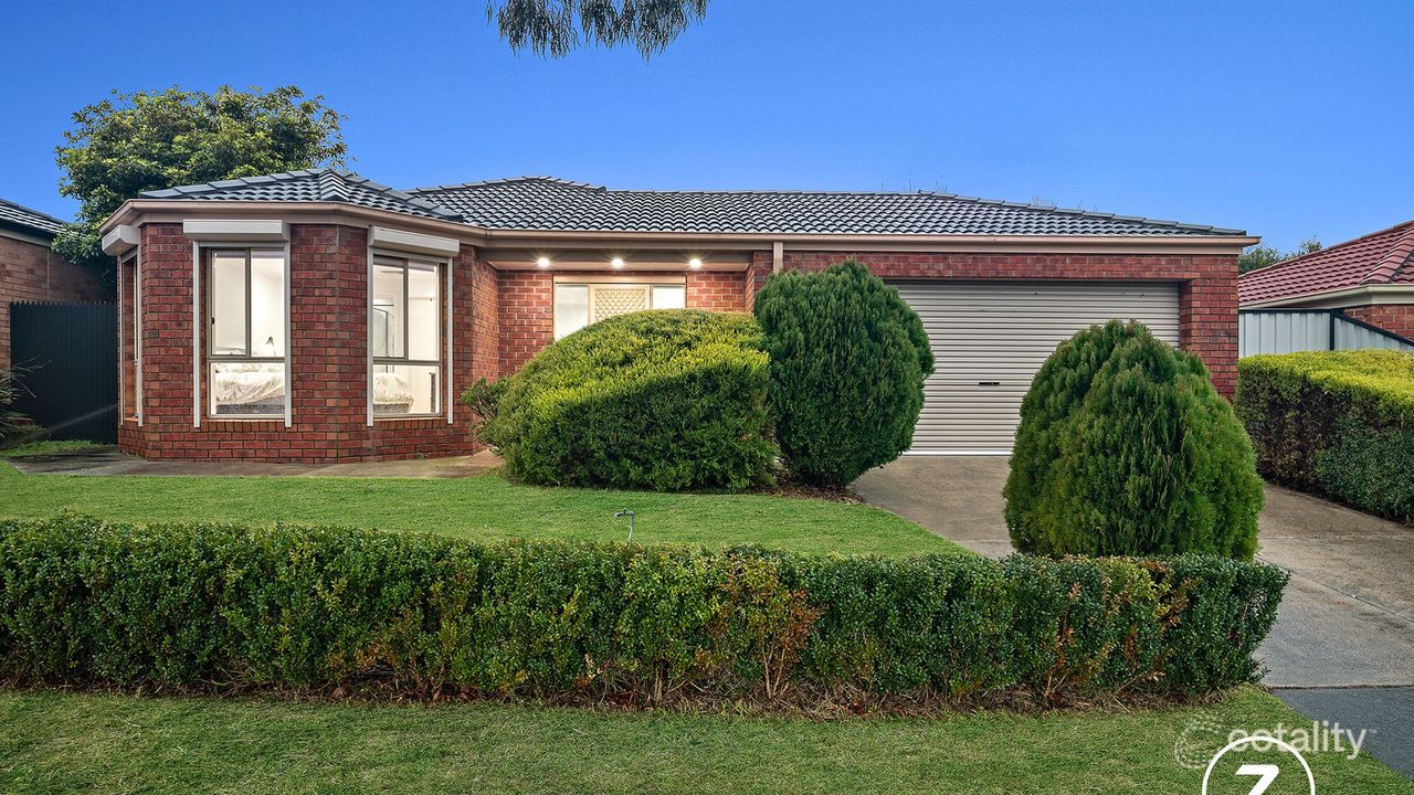 4-bedroom house at 11 Jarvis Close, Narre Warren South, VIC 3805, Casey, Victoria