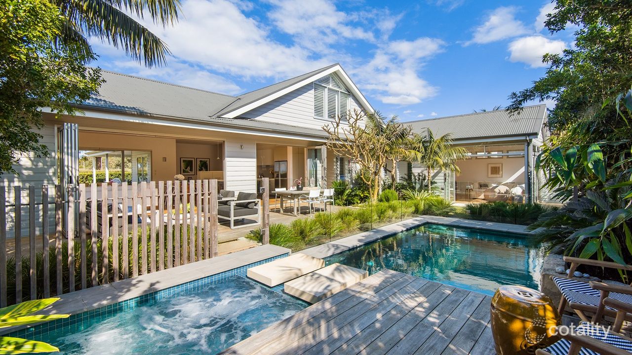 4-bedroom house at 9 Anzac Avenue, Collaroy, NSW 2097, Northern Beaches, New South Wales