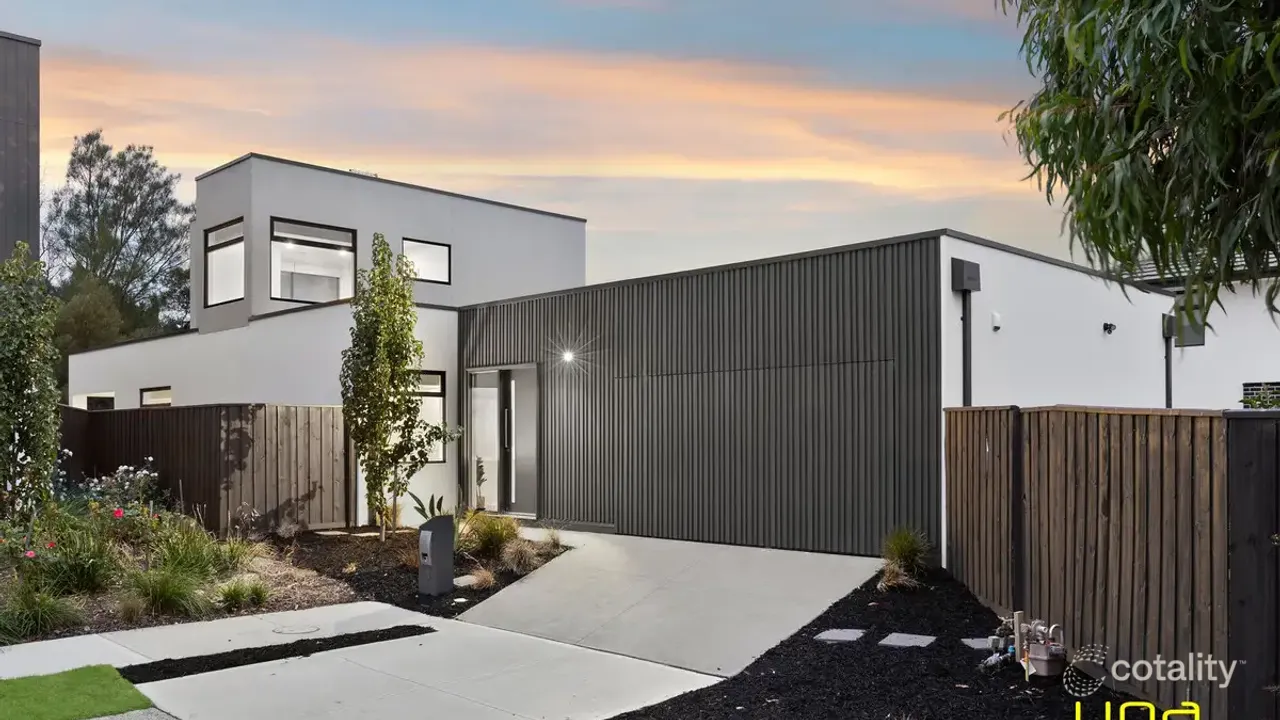 4-bedroom house at 8 Ritz View, Cranbourne North, VIC 3977, Casey Council, Victoria