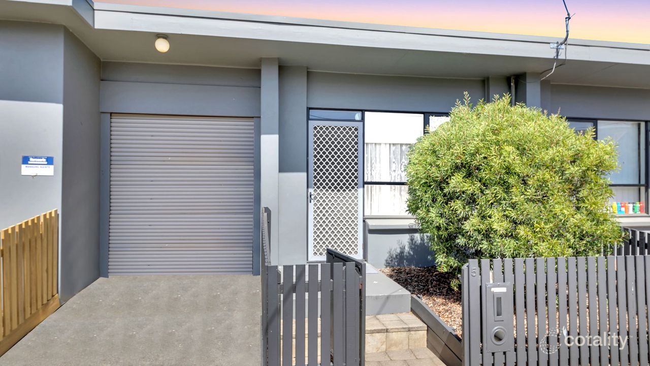 1-bedroom unit at 5 Coxon Parade, North Geelong, VIC 3215, Greater Geelong Council, Victoria