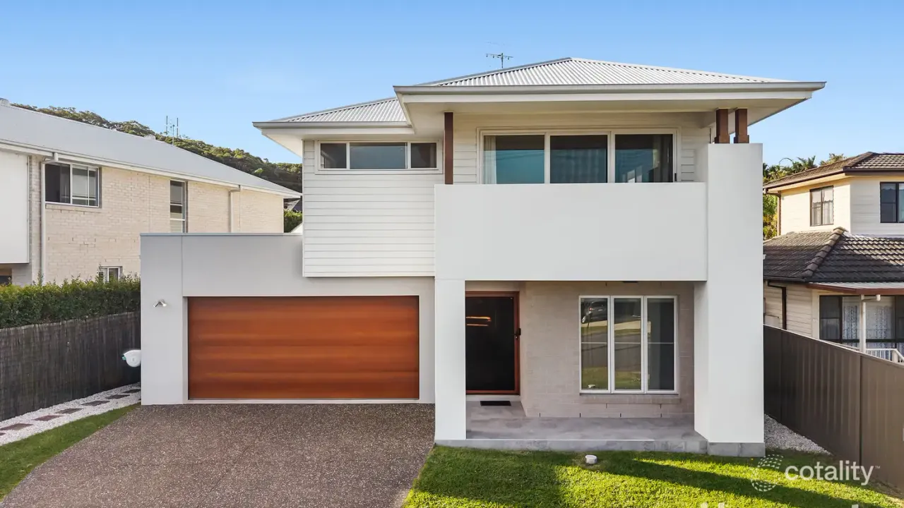 4-bedroom unit at 8 Railway Crescent, Belmont North, NSW 2280, Lake Macquarie, New South Wales