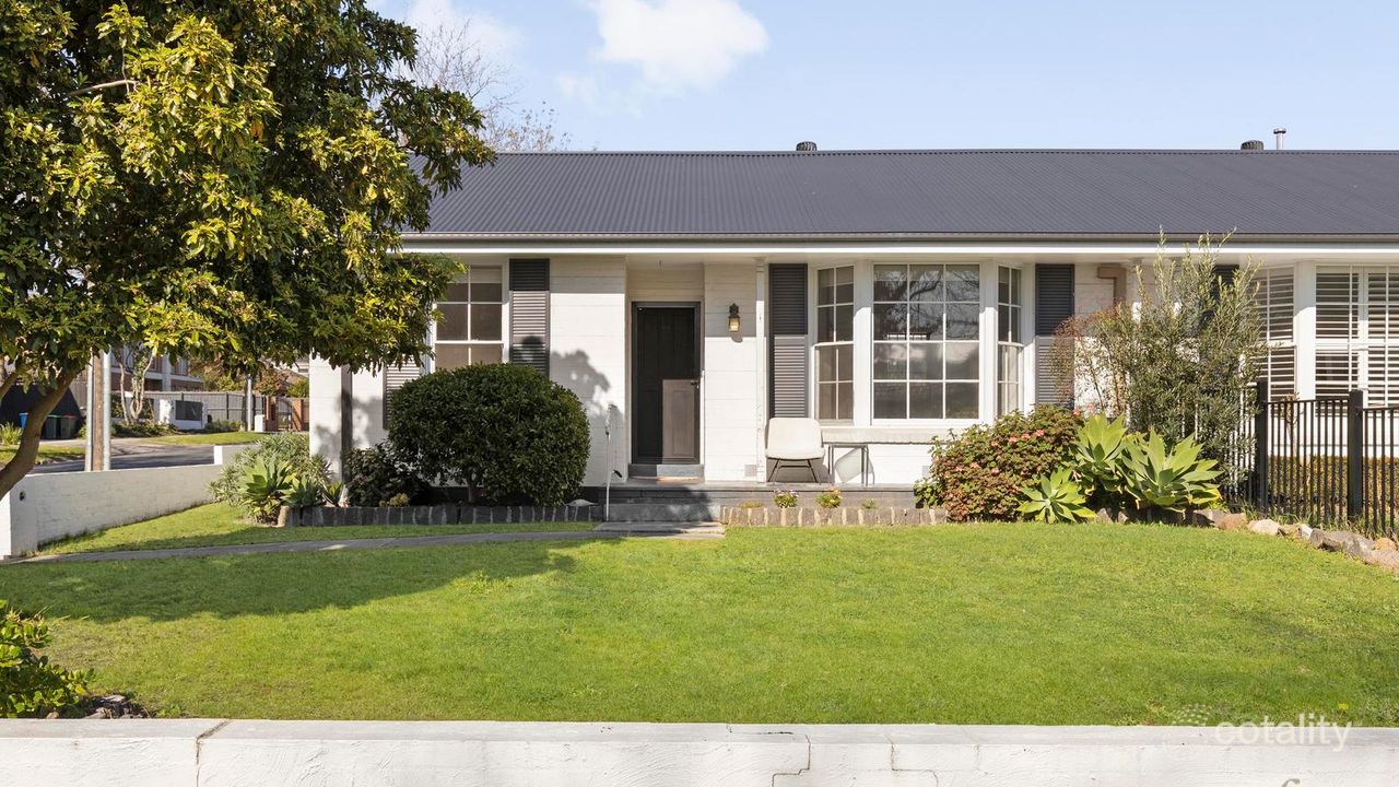 2-bedroom unit at 1/4 Maylands Avenue, Balwyn North, VIC 3104, Boroondara, Victoria