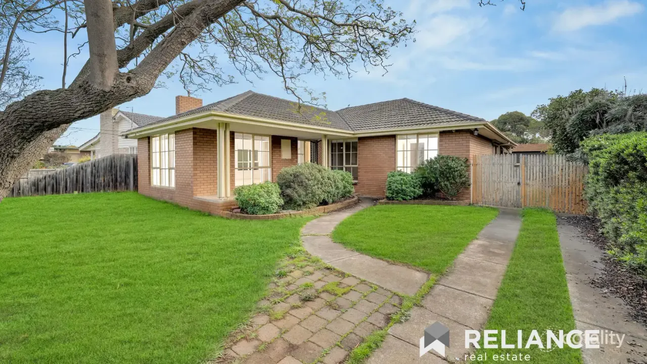 5-bedroom house at 37 Tyrone Street, Werribee, VIC 3030, Wyndham, Victoria