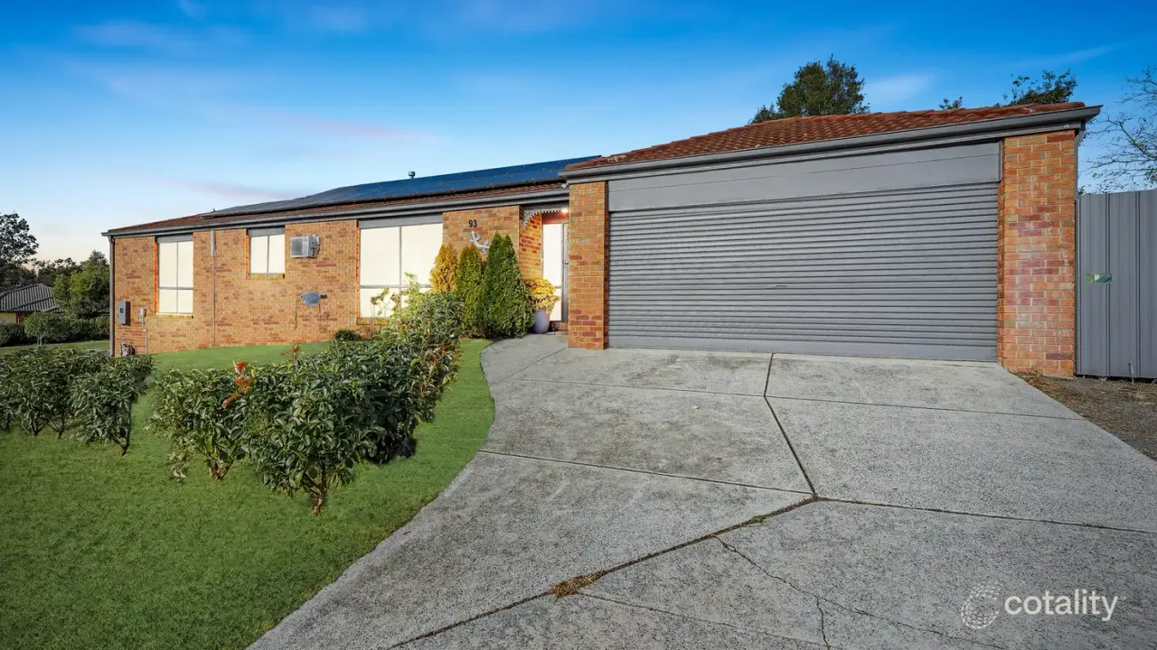 3-bedroom house at 93 Earlsfield Drive, Berwick, VIC 3806, Casey Council, Victoria