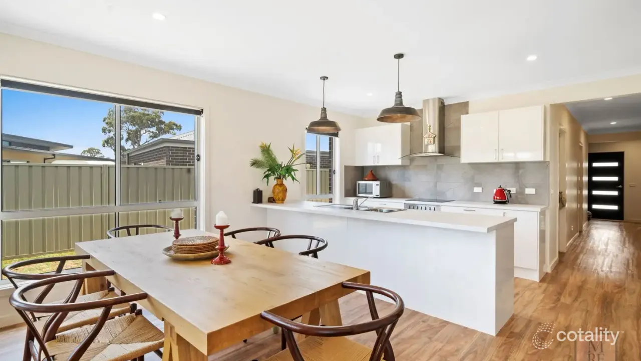 3-bedroom unit at 2/7 Avoca Court, Mansfield, VIC 3722, Mansfield, Victoria