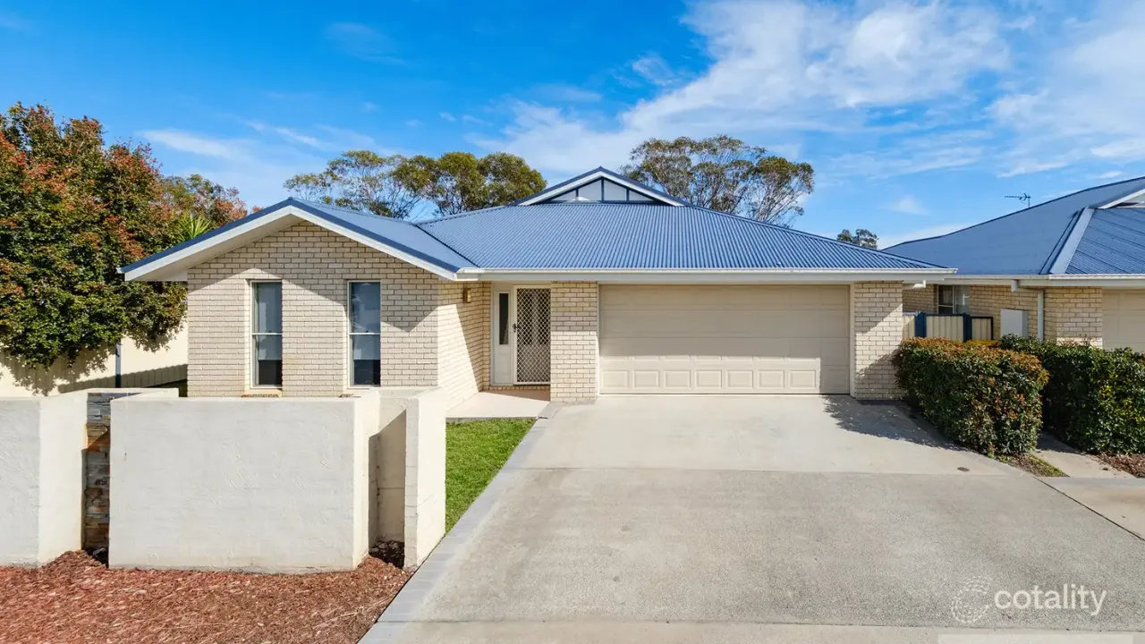 3-bedroom unit at 2/39 Cunningham Street, Westdale, NSW 2340, Tamworth, New South Wales