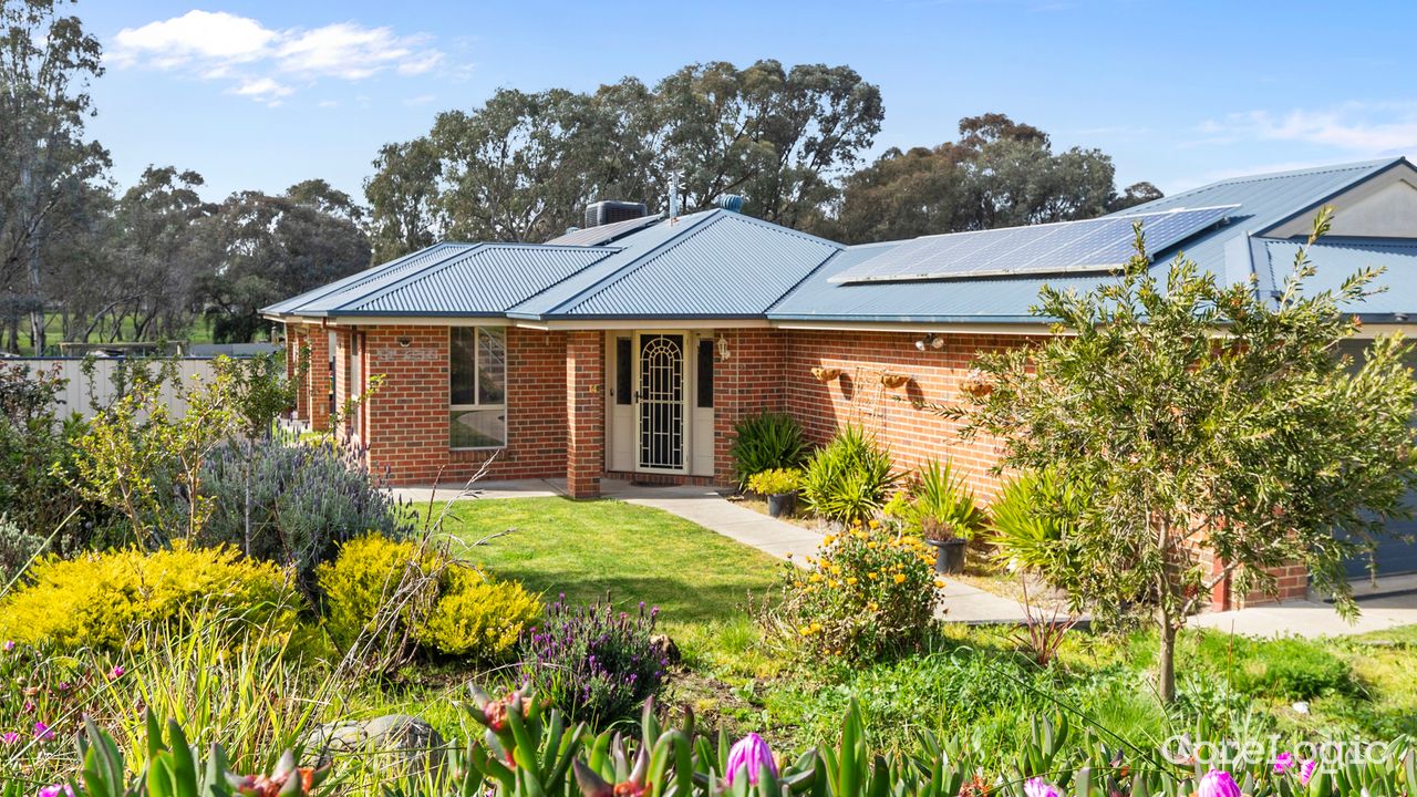 3-bedroom house at 14 Parry Street, Mitchell Council, Victoria