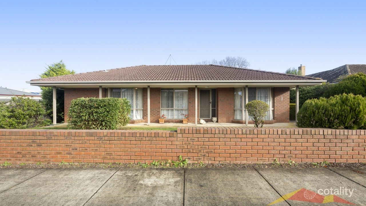 3-bedroom unit at 1/1 Park Street, Wendouree, VIC 3355, Ballarat, Victoria