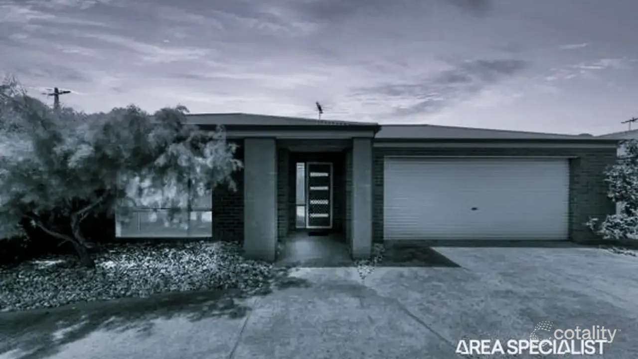 3-bedroom unit at 7/2 Snodgrass Street, Pakenham, VIC 3810, Cardinia, Victoria