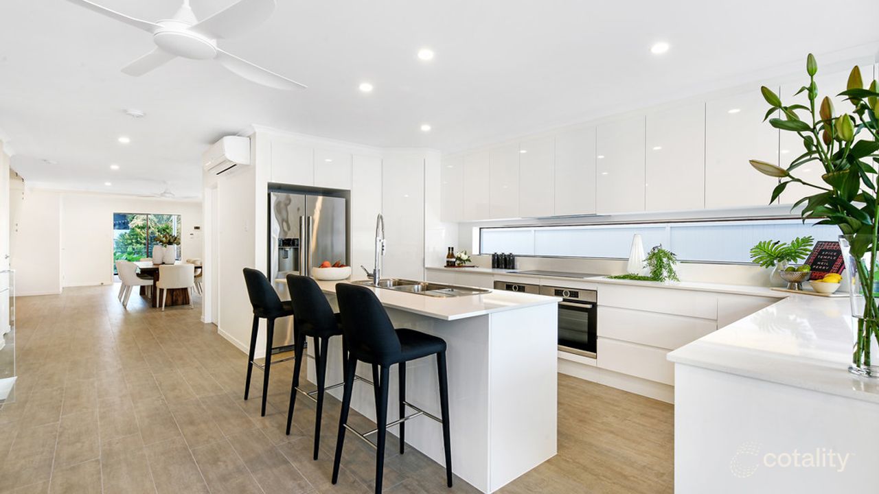 5-bedroom unit at 1/53 Cronin Avenue, Main Beach, QLD 4217, Gold Coast, Queensland